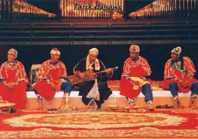 un groupe gnawi